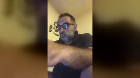 tomcop11111 online show from July 10, 11:07 pm