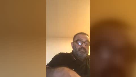 tomcop11111 online show from July 14, 2:05 am