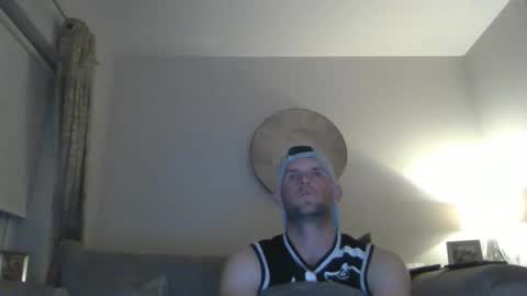 Snapshot of tommietommie123 chatting on May 29, 10:19 pm tommietommie123 online show from May 29, 10:19 pm