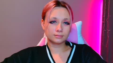 Snapshot of tommioo7 chatting on February 15, 10:42 pm Galadriel online show from February 15, 10:42 pm