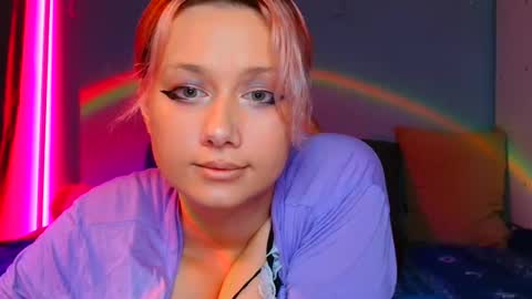 Snapshot of tommioo7 chatting on March 1, 1:32 am Galadriel online show from March 1, 1:32 am