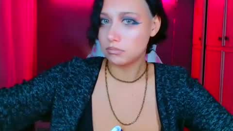 Snapshot of tommioo7 chatting on October 18, 5:35 pm Galadriel online show from October 18, 5:35 pm