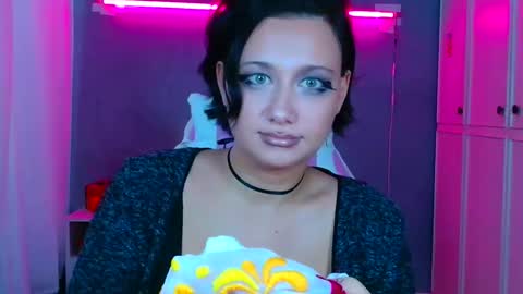 Snapshot of tommioo7 chatting on October 19, 11:44 am Galadriel online show from October 19, 11:44 am