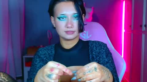 Snapshot of tommioo7 chatting on November 24, 3:45 pm Galadriel online show from November 24, 3:45 pm