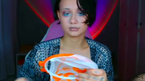 Snapshot of tommioo7 chatting on December 17, 7:09 pm Galadriel online show from December 17, 7:09 pm