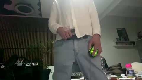 Snapshot of tommit84 chatting on March 12, 2:30 am tommit84 online show from March 12, 2:30 am