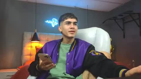 Tommy  online show from February 11, 7:02 am