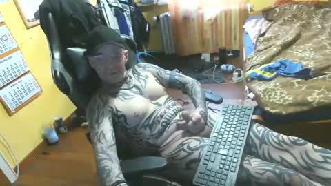 tommy18cmhot online show from April 5, 5:48 am