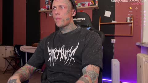 Snapshot of tommy__gun_ chatting on December 14, 6:30 pm Tommy and Katana online show from December 14, 6:30 pm