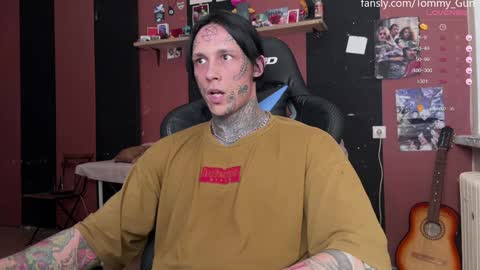 Snapshot of tommy__gun_ chatting on December 20, 1:11 pm Tommy and Katana online show from December 20, 1:11 pm