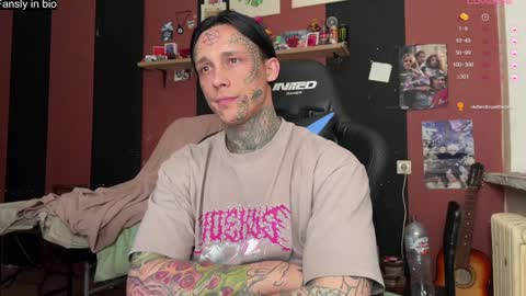 Snapshot of tommy__gun_ chatting on December 23, 4:28 pm Tommy and Katana online show from December 23, 4:28 pm