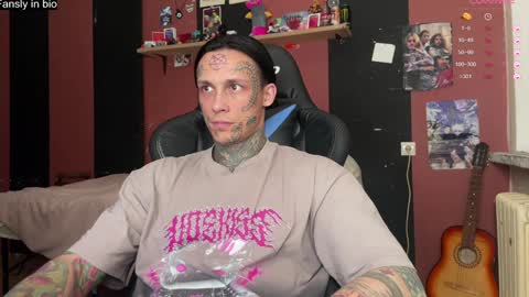 Snapshot of tommy__gun_ chatting on December 23, 7:30 pm Tommy and Katana online show from December 23, 7:30 pm