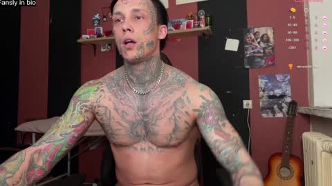 Snapshot of tommy__gun_ chatting on December 26, 3:10 pm Tommy and Katana online show from December 26, 3:10 pm