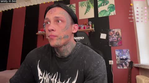 Snapshot of tommy__gun_ chatting on January 1, 12:22 pm Tommy and Katana online show from January 1, 12:22 pm