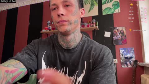 Snapshot of tommy__gun_ chatting on January 2, 9:33 am Tommy and Katana online show from January 2, 9:33 am