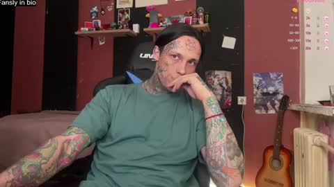 Snapshot of tommy__gun_ chatting on January 10, 6:06 pm Tommy and Katana online show from January 10, 6:06 pm