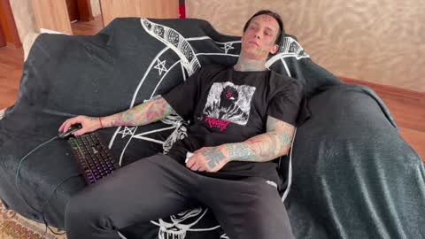 Snapshot of tommy__gun_ chatting on February 2, 7:41 am Tommy and Katana online show from February 2, 7:41 am