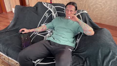 Snapshot of tommy__gun_ chatting on February 3, 6:56 am Tommy and Katana online show from February 3, 6:56 am