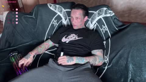 Snapshot of tommy__gun_ chatting on February 5, 4:03 pm Tommy and Katana online show from February 5, 4:03 pm