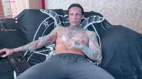 Snapshot of tommy__gun_ chatting on February 9, 11:04 am Tommy and Katana online show from February 9, 11:04 am