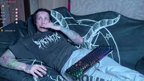 Snapshot of tommy__gun_ chatting on February 20, 2:46 pm Tommy and Katana online show from February 20, 2:46 pm