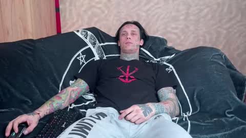 Snapshot of tommy__gun_ chatting on February 23, 9:11 am Tommy and Katana online show from February 23, 9:11 am