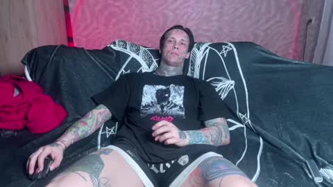 Snapshot of tommy__gun_ chatting on March 5, 3:40 pm Tommy and Katana online show from March 5, 3:40 pm