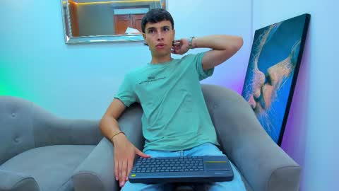 Snapshot of tommy__scott chatting on November 17, 11:16 am Tommy Scott online show from November 17, 11:16 am