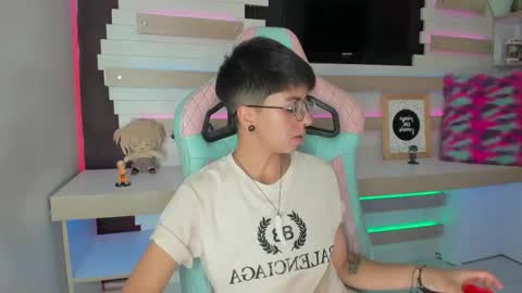 Blue  online show from December 4, 8:06 pm