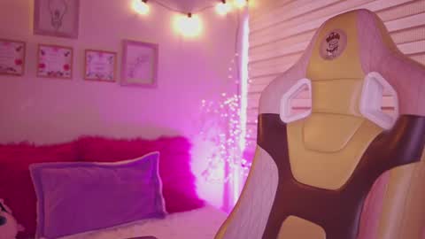 Blue  online show from March 19, 12:42 pm