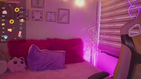 Snapshot of tommy_blue1 chatting on April 15, 12:56 pm Blue online show from April 15, 12:56 pm