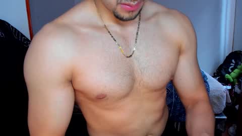 Twitter BreddTommy IG tommy bredd online show from November 9, 3:10 pm