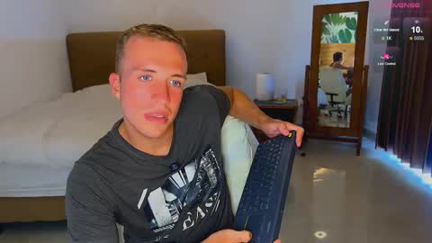 Tommy online show from October 1, 1:55 am