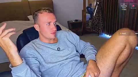 Snapshot of tommy_cumfinger chatting on July 1, 1:18 am Tommy online show from July 1, 1:18 am