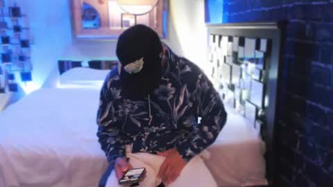 Tommy online show from October 11, 1:20 pm