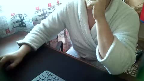 Tommi Li online show from January 12, 10:45 am