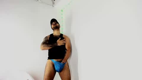 tommy_sccott online show from September 19, 10:43 pm