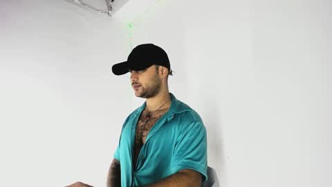 tommy_sccott online show from September 28, 10:37 pm