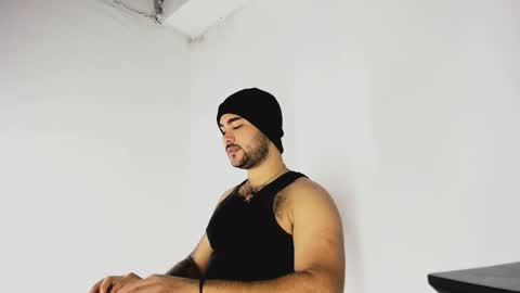 tommy_sccott online show from November 4, 9:36 pm