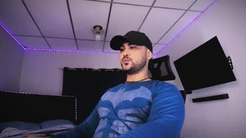 tommy_sccott online show from February 2, 9:24 pm