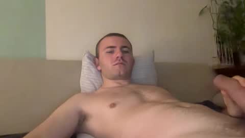 Snapshot of tommyflash_tut chatting on October 17, 7:27 pm tommyflash_tut online show from October 17, 7:27 pm