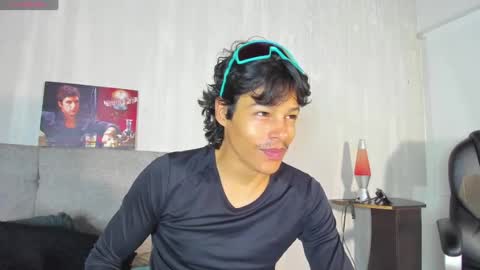 tommyhot7 online show from June 22, 8:28 pm
