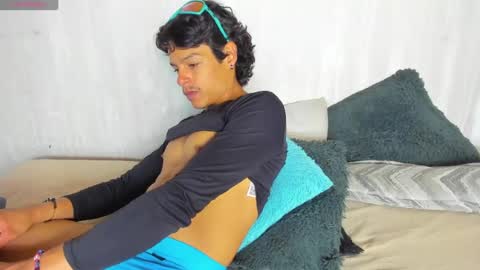 tommyhot7 online show from June 26, 11:53 pm
