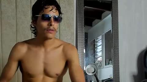 tommyhot7 online show from July 16, 11:11 pm