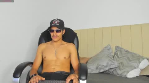 tommyhot7 online show from July 29, 7:23 pm