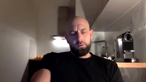 Thomas Fit online show from December 16, 6:43 am