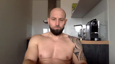 Thomas Fit online show from December 22, 11:11 am