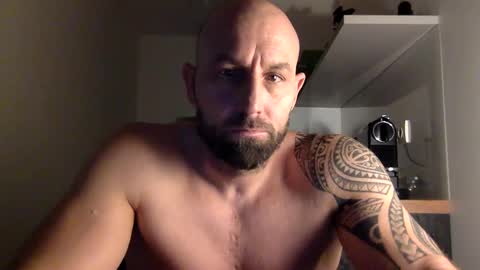 Thomas Fit online show from December 31, 5:07 pm