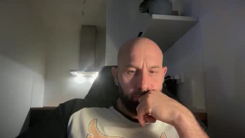 Thomas Fit online show from October 8, 4:48 pm