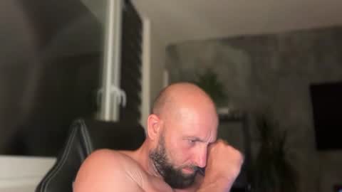 Thomas Fit online show from June 22, 9:23 pm